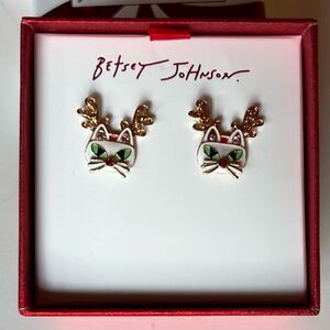 BETSEY JOHNSON Reindeer White Cat Stud Earrings *NWT*